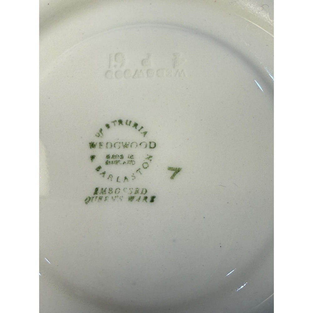 Vintage Wedgwood Embossed‎ Queens Ware Creamware Cups and Saucers, Set of 4 - Picture 10 of 16